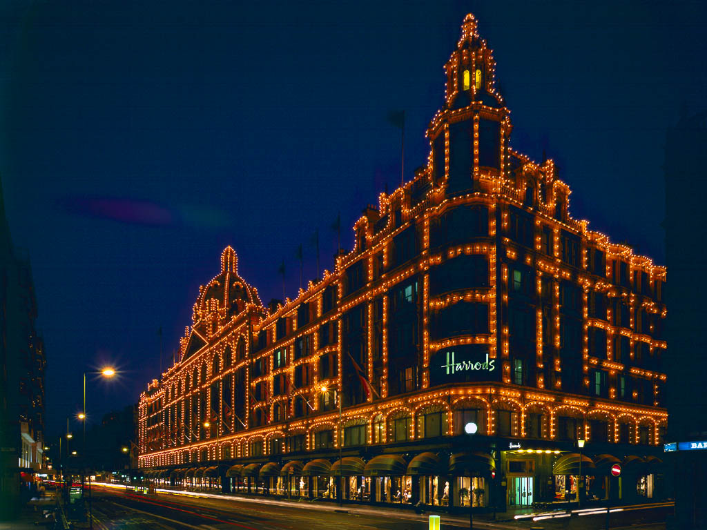 Harrods shopping store london